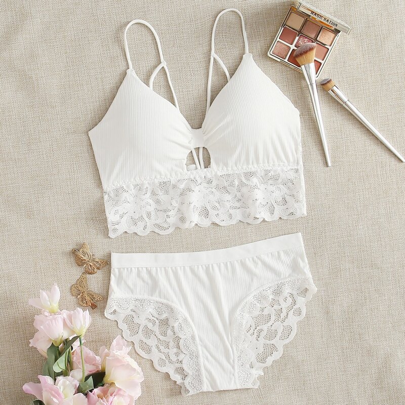

Scallop Floral Lace Lingerie Set, White