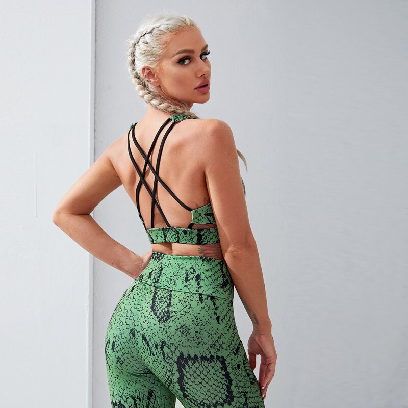 

Light Support Criss Cross Backless Snakeskin Sports Bra, Green