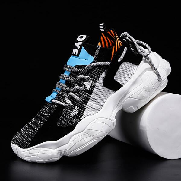 

Men Lace-up Decor Wide Fit Sneakers, Black