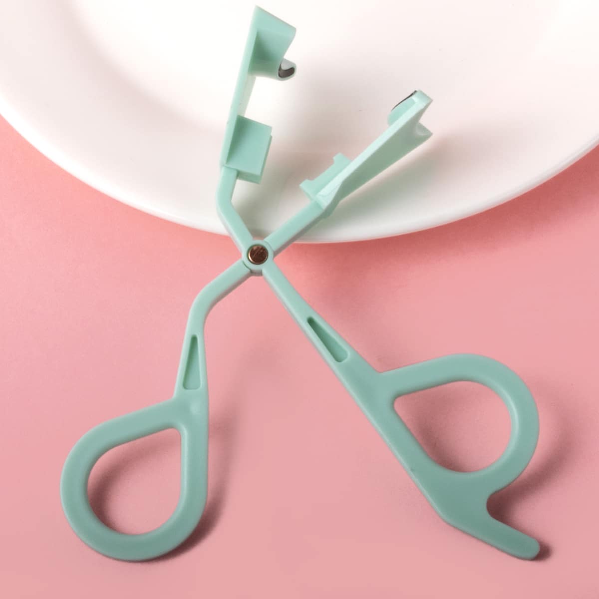 

1pc Solid Eyelash Curler, Green