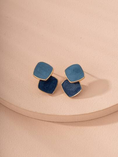 ملحقات أقراط بتصميم جيو