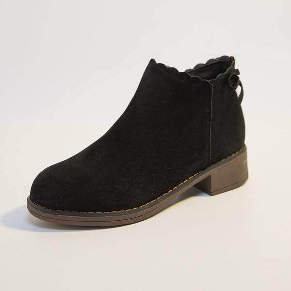 

Scallop Trim Ankle Boots, Black