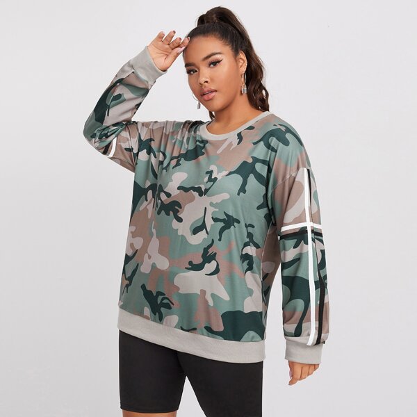 

Plus Drop Shoulder Camo Print Sweatshirt, Multicolor