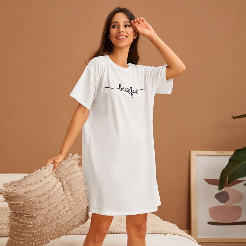 

Letter Graphic Short Sleeve Nightdress, White