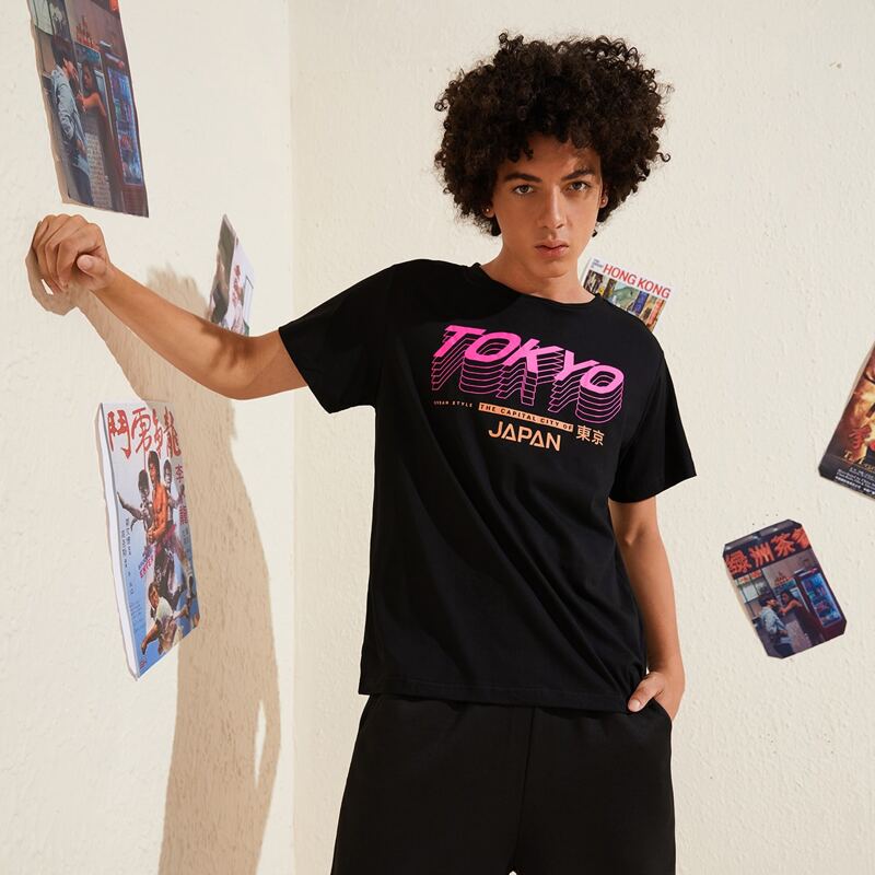 

Guys Letter Graphic Tee, Black