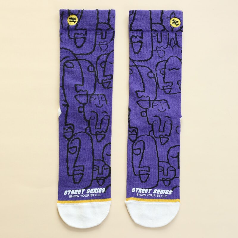 

Guys Figure Pattern Embroideried Socks, Multicolor