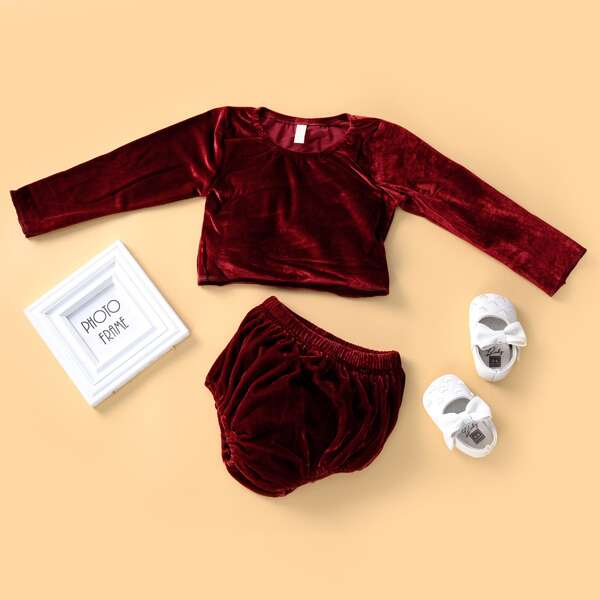 

Toddler Girls Velvet Tee With Shorts, Maroon