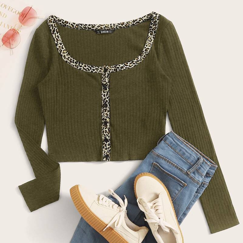 

Button Front Contrast Leopard Trim Rib-knit Top, Army green