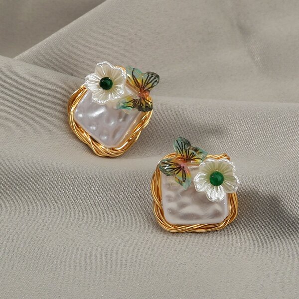 

Butterfly & Flower Decor Stud Earrings, Multicolor