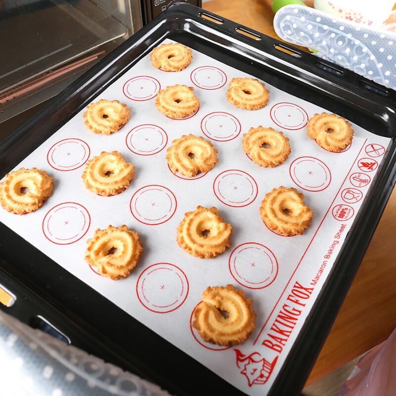 

Silicone Baking Mat, Red