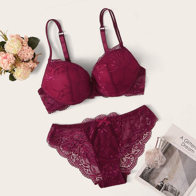 

Scallop Floral Lace Underwire Lingerie Set, Red violet