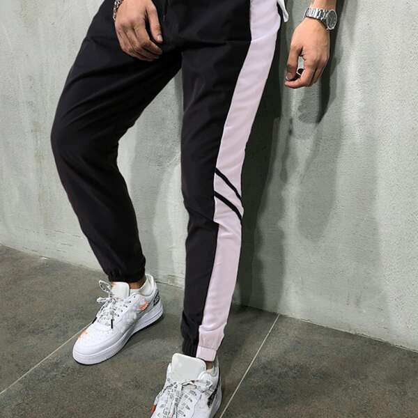 

Men Contrast Panel Side Sweatpants, Black