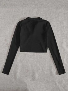 SHEIN Qutie Solid V-neck Collar Crop Tee - Black - View 2