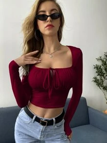 SHEIN Privé 繫帶領抽褶胸短版上衣 - 酒紅色 - 查看 1