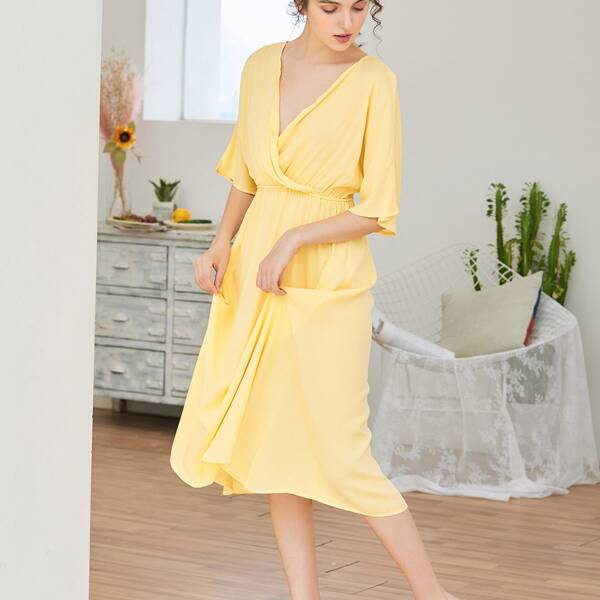 

Batwing Sleeve Surplice Front Night Dress, Yellow
