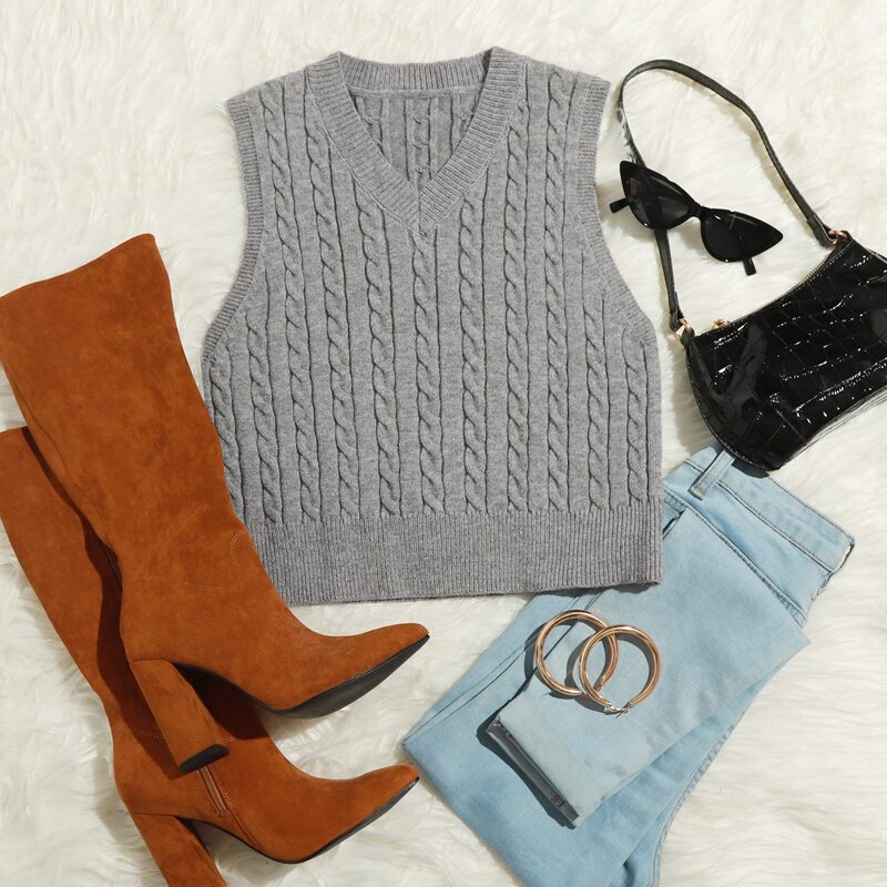 

Cable Knit Cropped Sweater Vest, Grey
