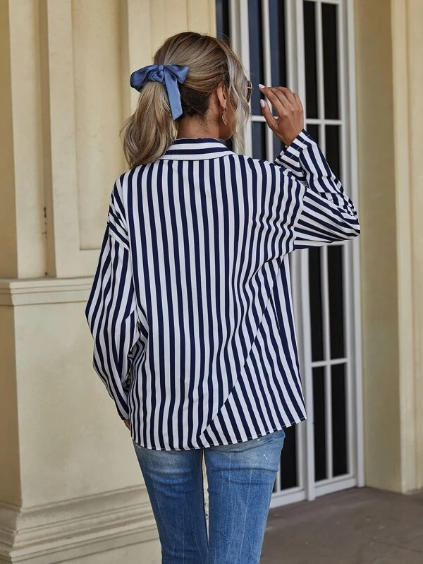 Camisa de rayas verticales de hombros caídos | Mode de Mujer Camisa de rayas verticales de hombros caídos | Mode de Mujer
