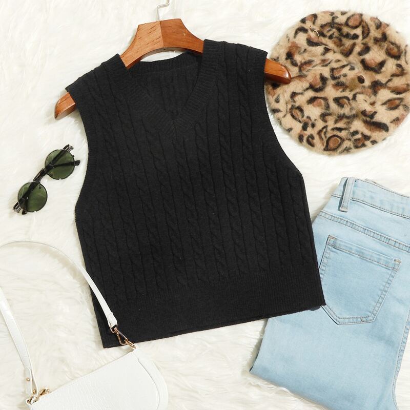 

Cable Knit Cropped Sweater Vest, Black