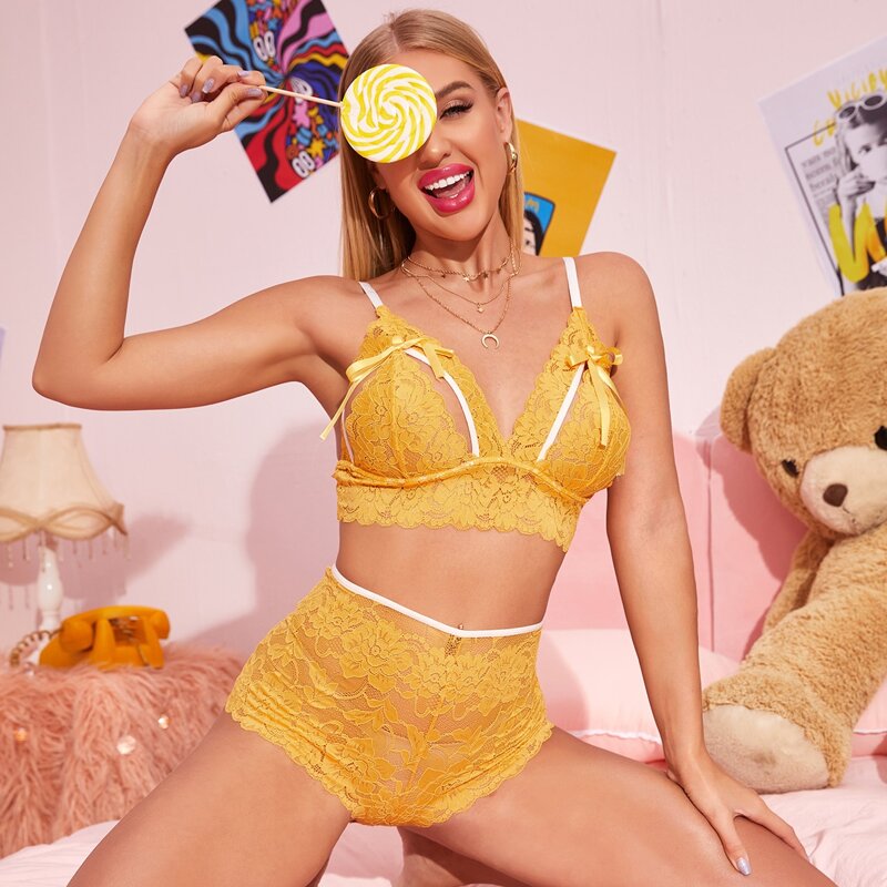 

Floral Lace Scalloped Trim Lingerie Set, Yellow
