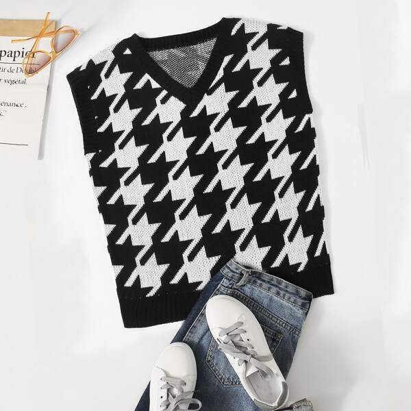 

Plus Houndstooth Pattern Sweater Vest, Black and white