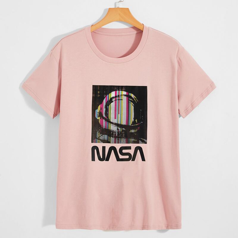 

Men Astronaut And Letter Graphic Tee, Baby pink