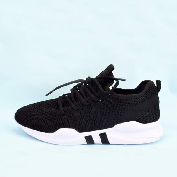 

Men Minimalist Lace-up Decor Sneakers, Black