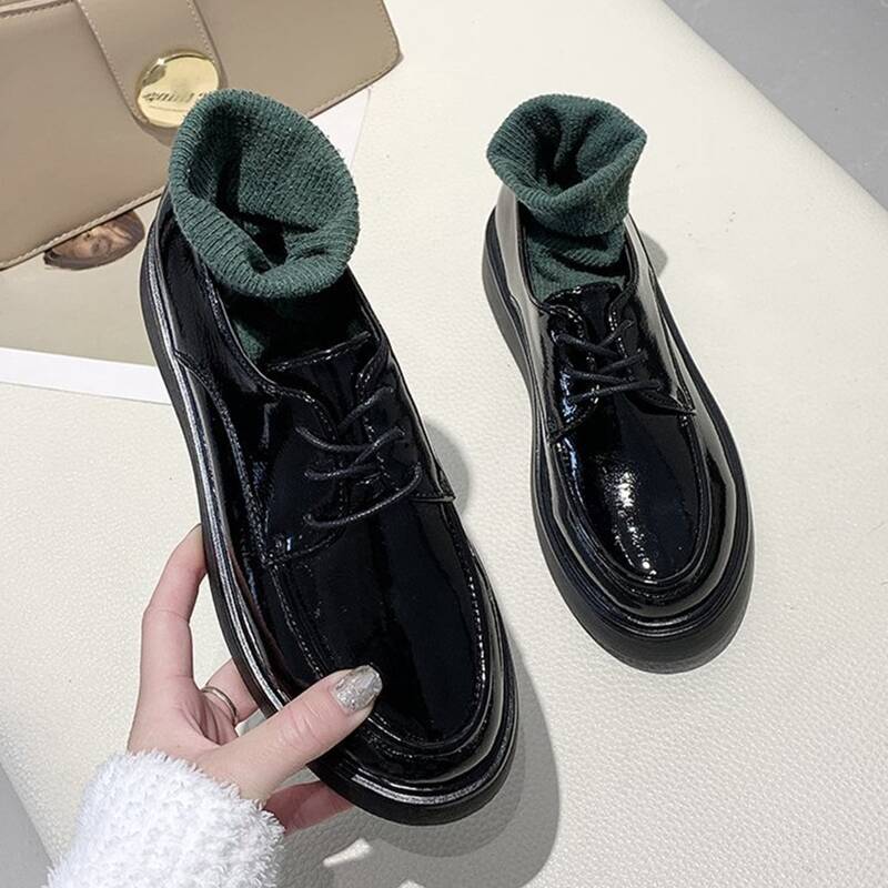 

Solid Lace-up Front Flats, Black