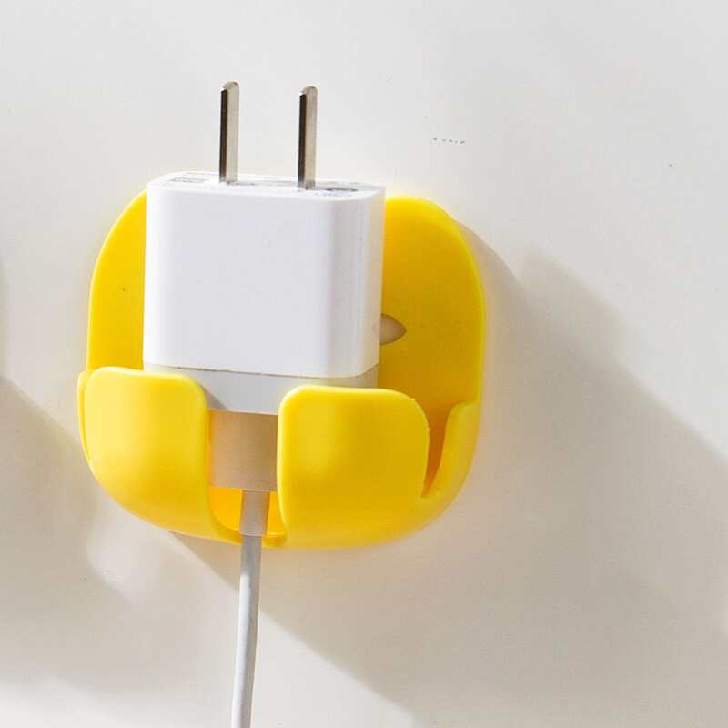 

2pcs Cartoon Design Plug Hook, Yellow