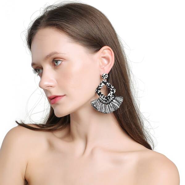 

Two Tone Tassel Geometric Drop Earrings, Black and white
