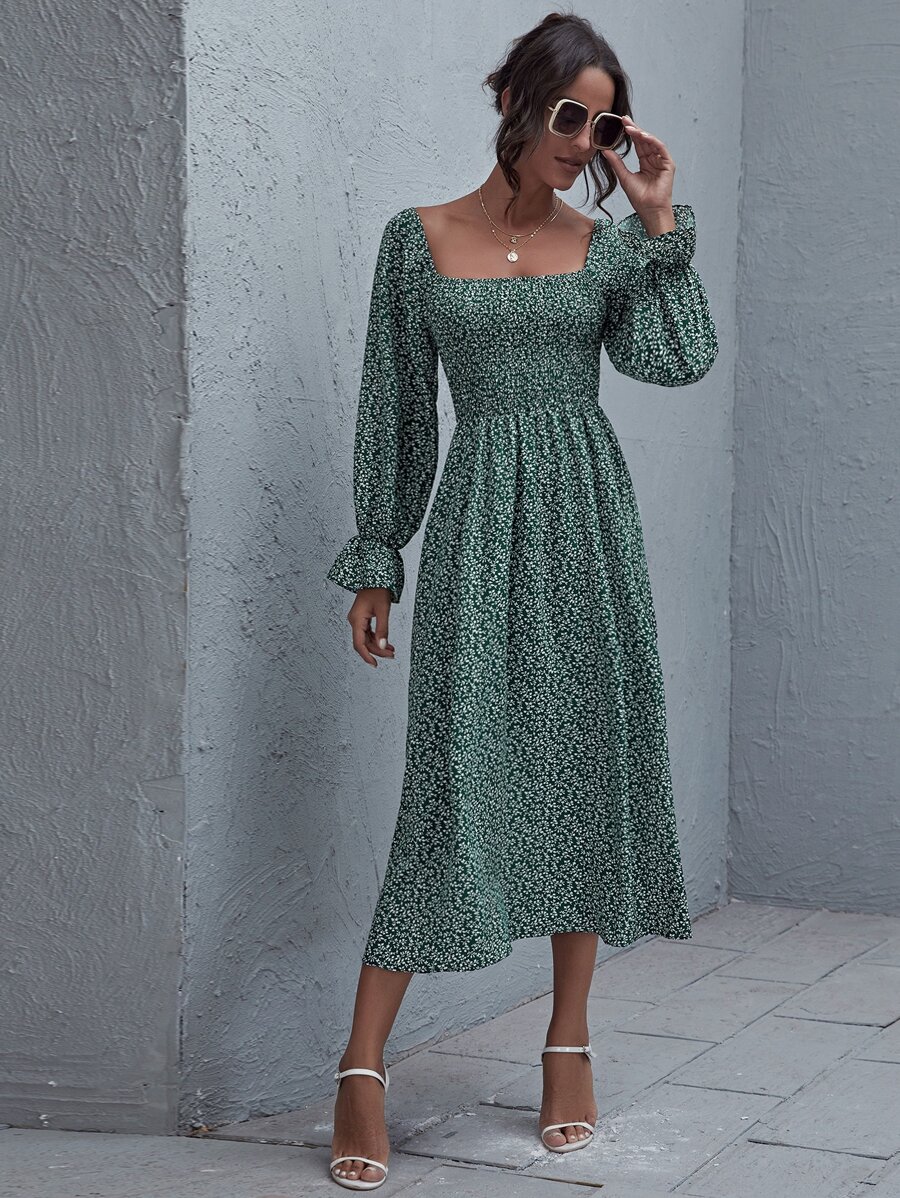 SHEIN Essnce 鐘形袖打褶上身小碎花洋裝