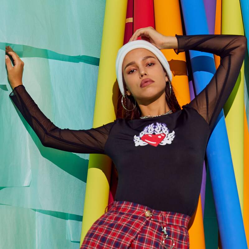 

Mesh Sleeve Heart Graphic Tee, Black