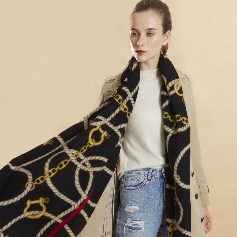 

Chain Pattern Scarf, Black