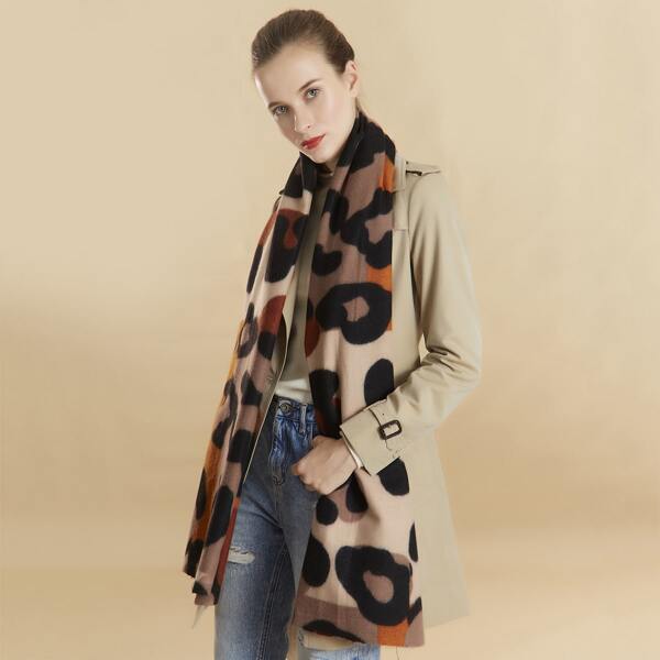 

Leopard Pattern Scarf, Multicolor