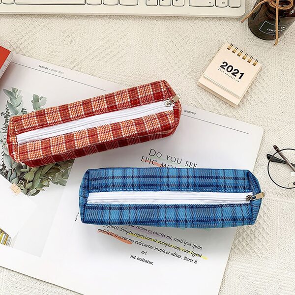 

1pc Plaid Pattern Random Pencil Case, Multicolor