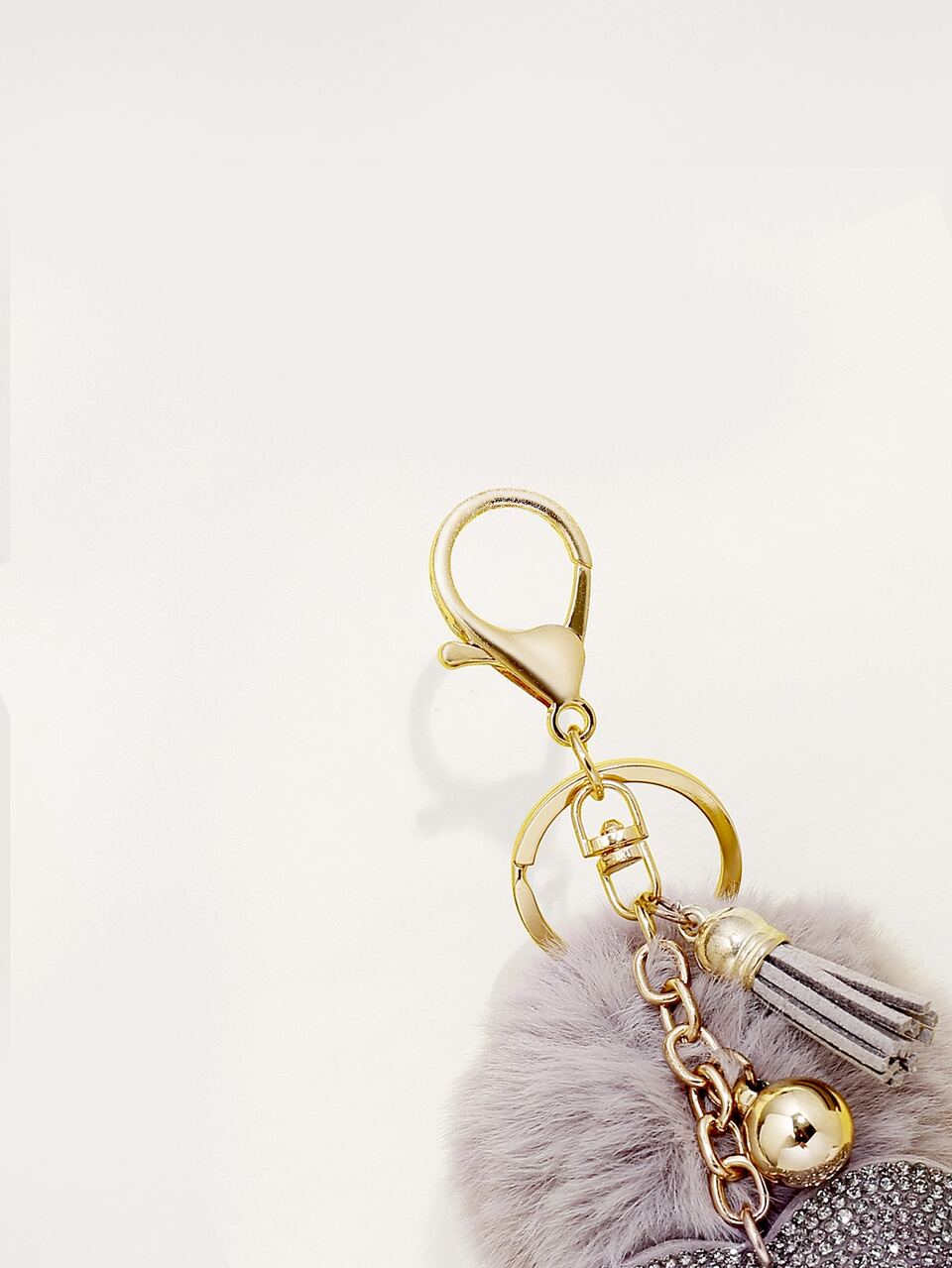 Rhinestone Korean Fleece Heart Pom-Pom Keychains For Women, LOVE Design. Perfect Small Gifts For Valentine's Day, Mother's Day & Wedding Banquets