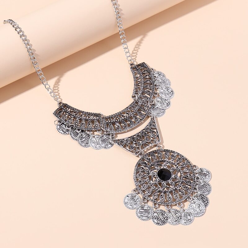 

Round Tassel Charm Necklace, Antique silver