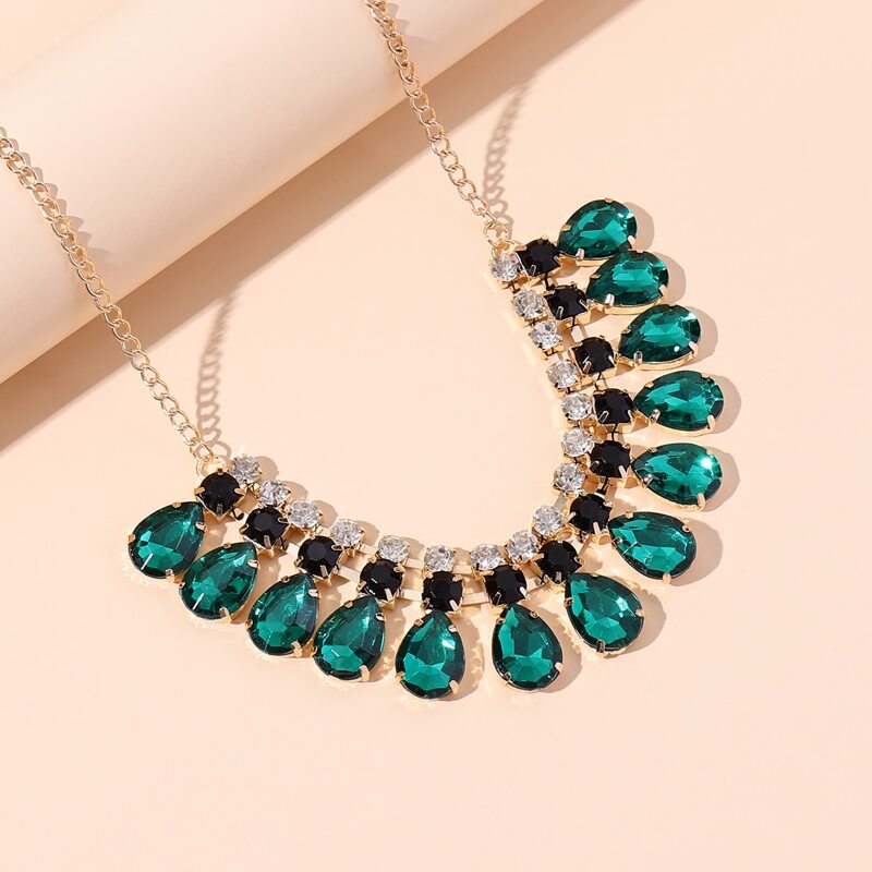 

Gemstone Tassel Decor Necklace, Green