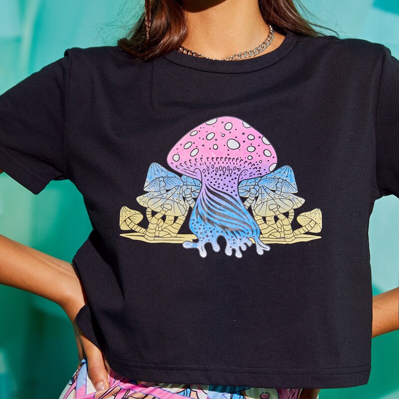 

Mushroom Graphic Crop Tee, Black