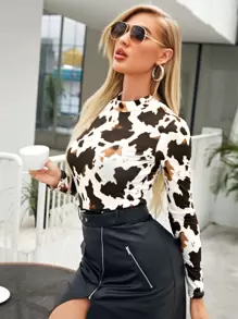 SHEIN Privé 小高領奶牛圖案T恤 - 彩色 - 查看 4