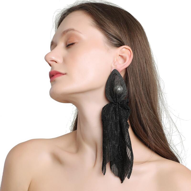 

Water Drop Design Earrings, Black
