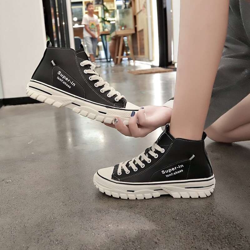 

Lace-up High Top Flatform Sneakers, Black and white