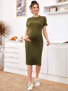 SHEIN Maternidad vestido tejido de canalé con estampado de slogan - Verde militar - Ver 1