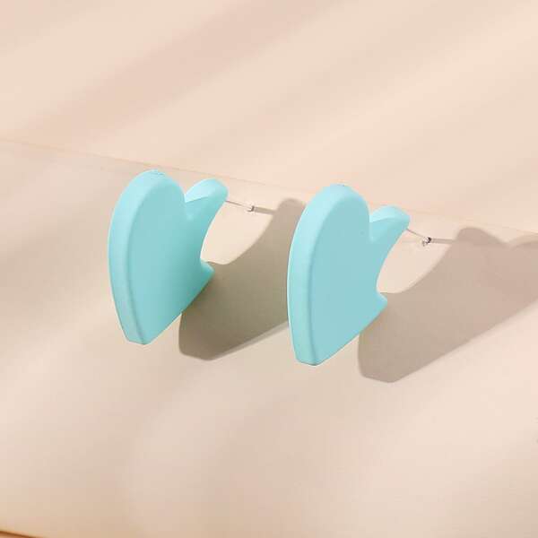

Heart Design Stud Earrings, Blue