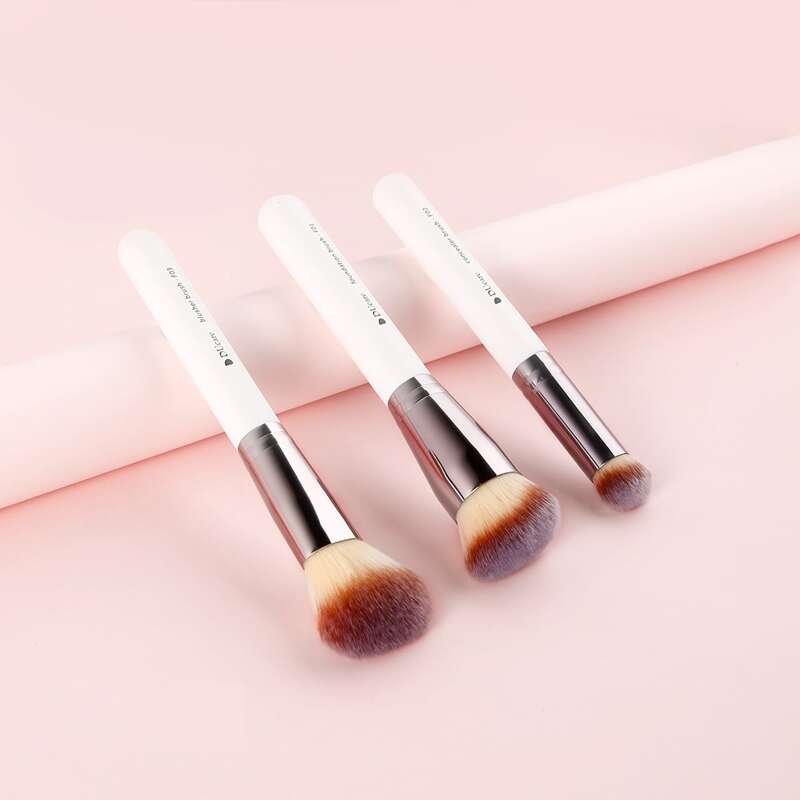 

3pcs Face Makeup Brush Set, White