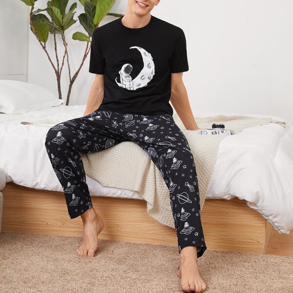 

Men Cartoon Graphic Top & Pants PJ Set, Black