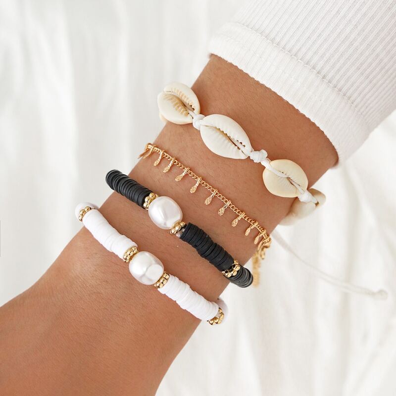 

4pcs Faux Pearl & Shell Decor Bracelet, Multicolor