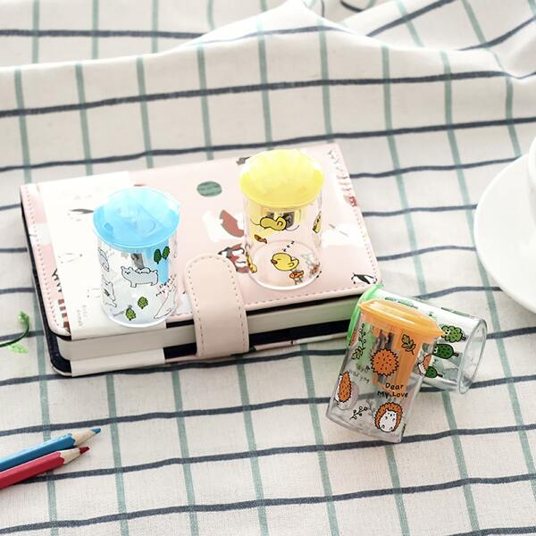 

1pc Cartoon Graphic Random Pencil Sharpener, Multicolor