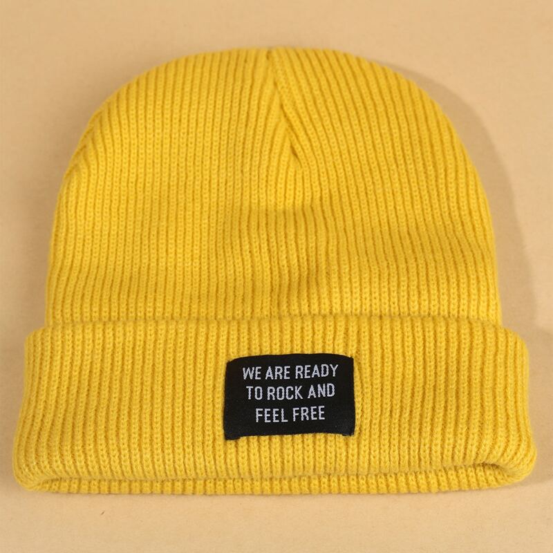 

Slogan Patch Beanie, Yellow