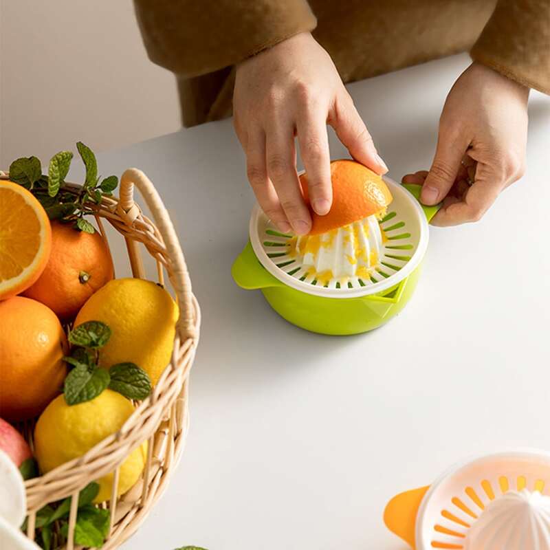 

1pc Manual Random Color Fruit Squeezer, Multicolor