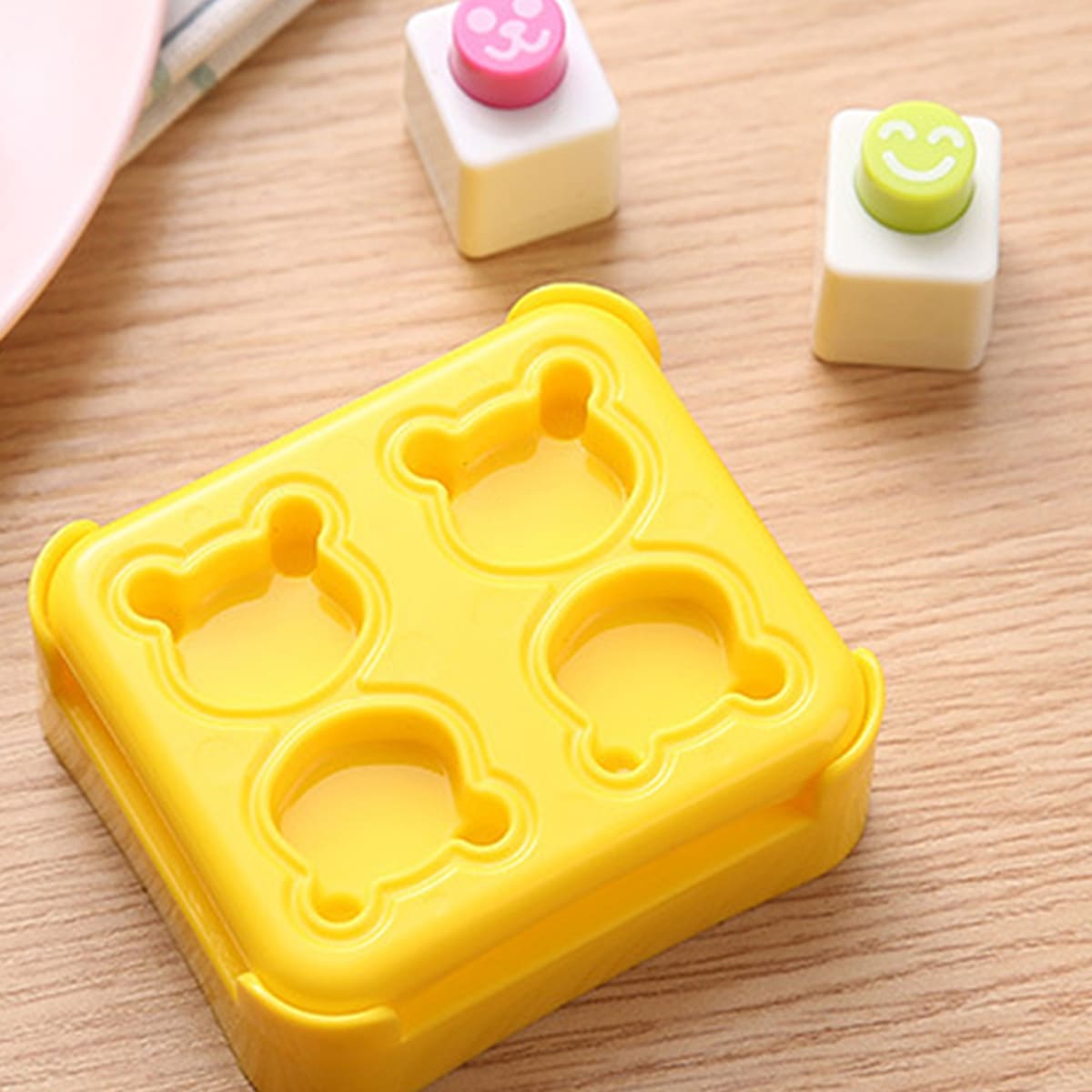 

1pc Bear Rice Ball Mold & 2pcs Nori Sheet Punch, Multicolor